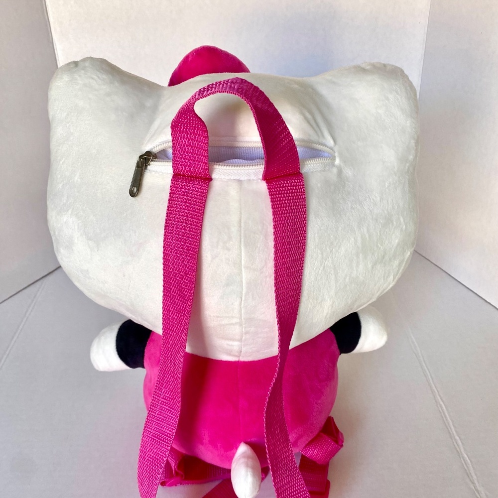 Hello Kitty Plush Backpack - Picture 9 of 11